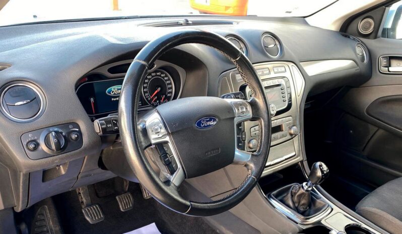 FORD MONDEO lleno